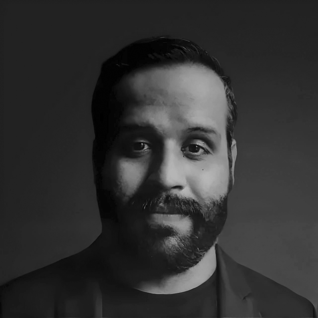 bio_photo_victor